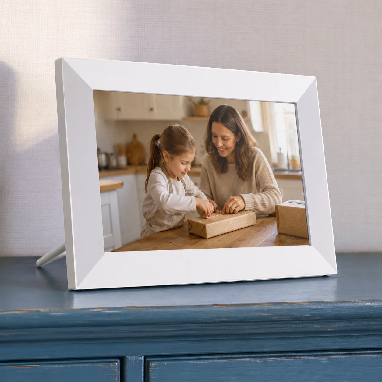Cadre photo numérique Frameo WiFi 10,1″ – Blanc 64 Go