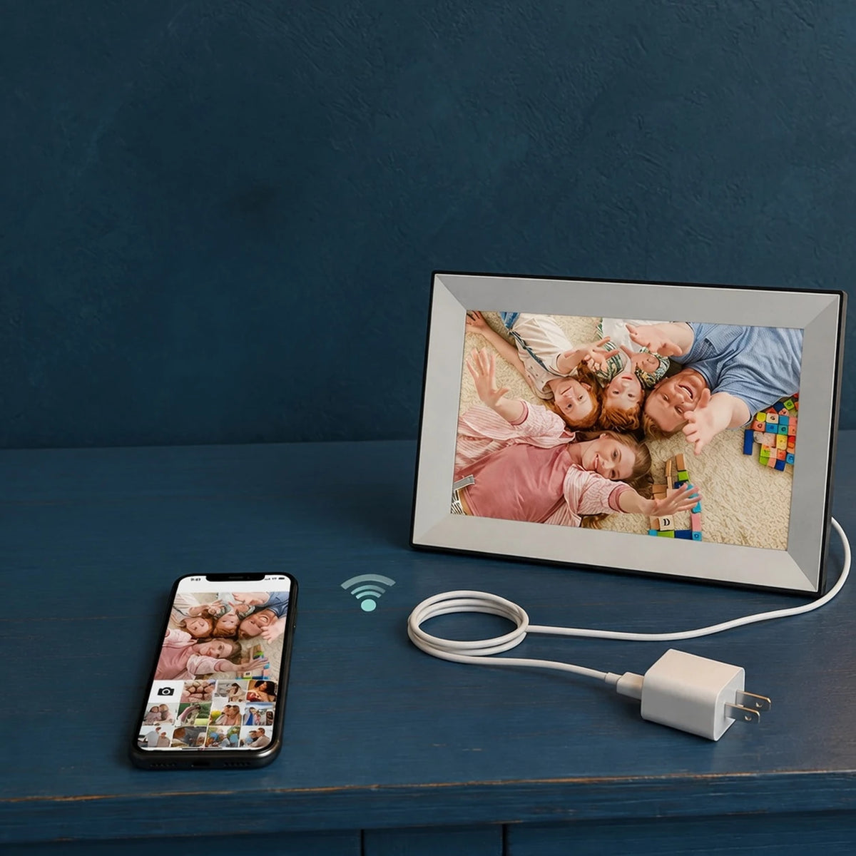 10.1-inch Frameo Digital Photo Frame, White 32 GB — Wi-Fi connection — image 6 of 7
