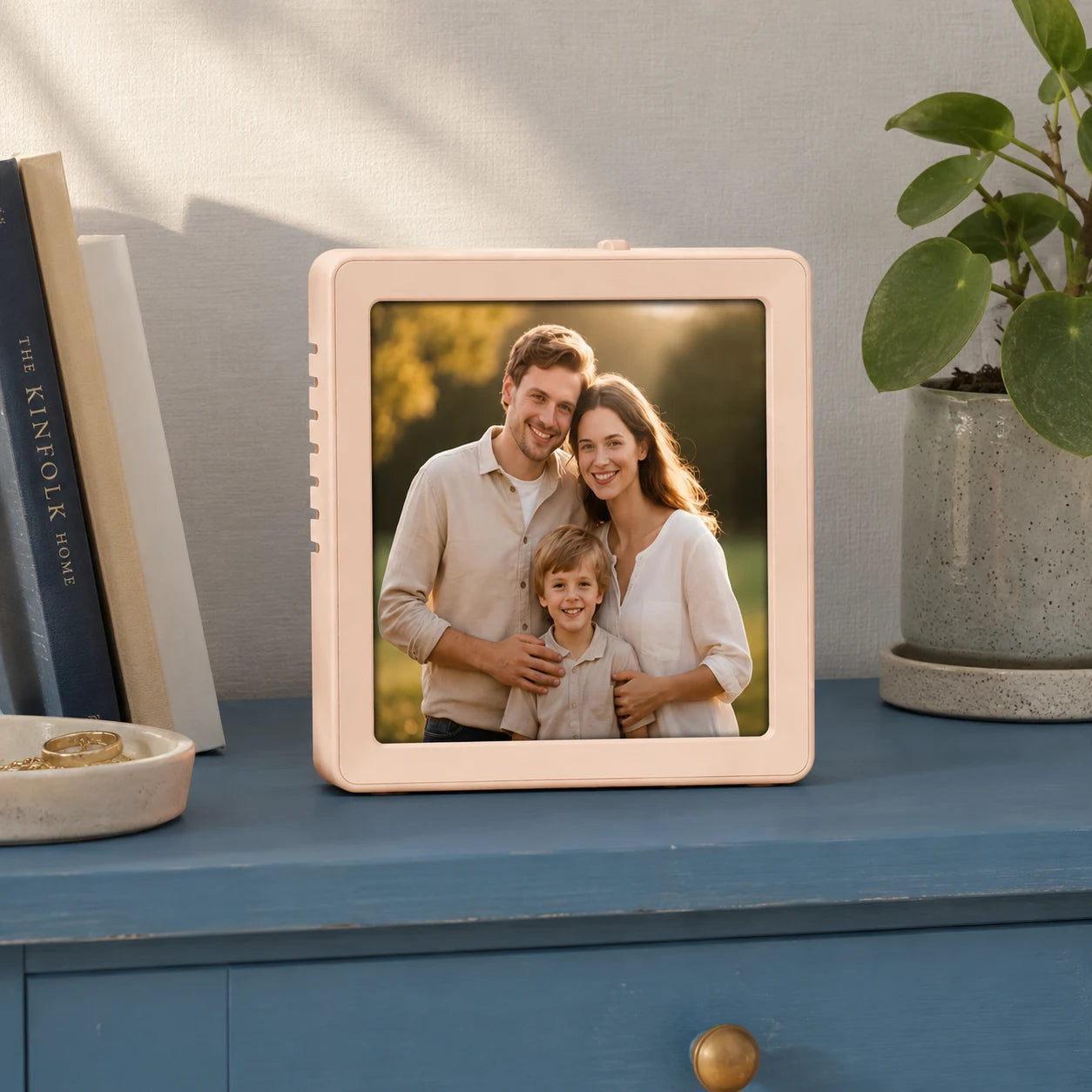 Mini cadre photo numérique 4″ Bluetooth – Rose poudré — caractéristiques principales du mini cadre — vue 05/07
