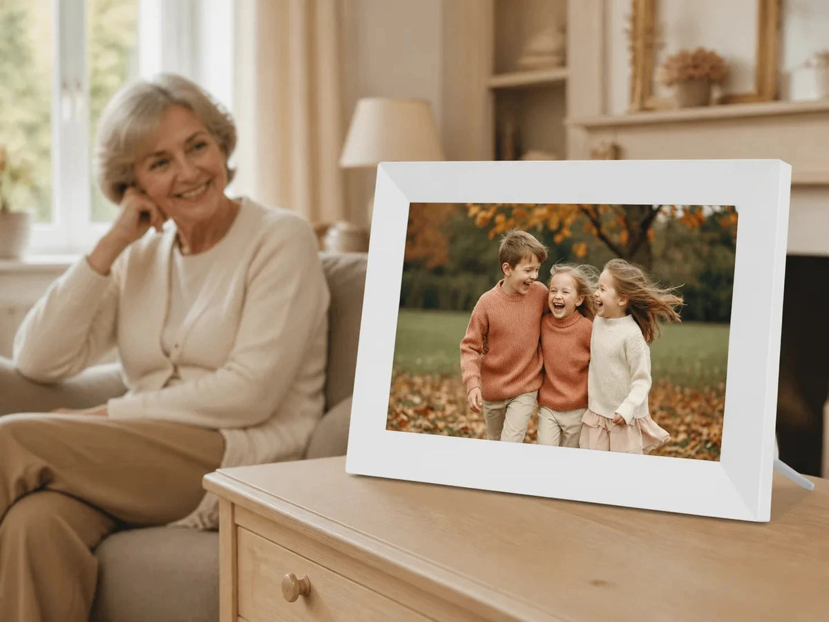 10.1-inch Frameo Digital Photo Frame, White 64 GB
